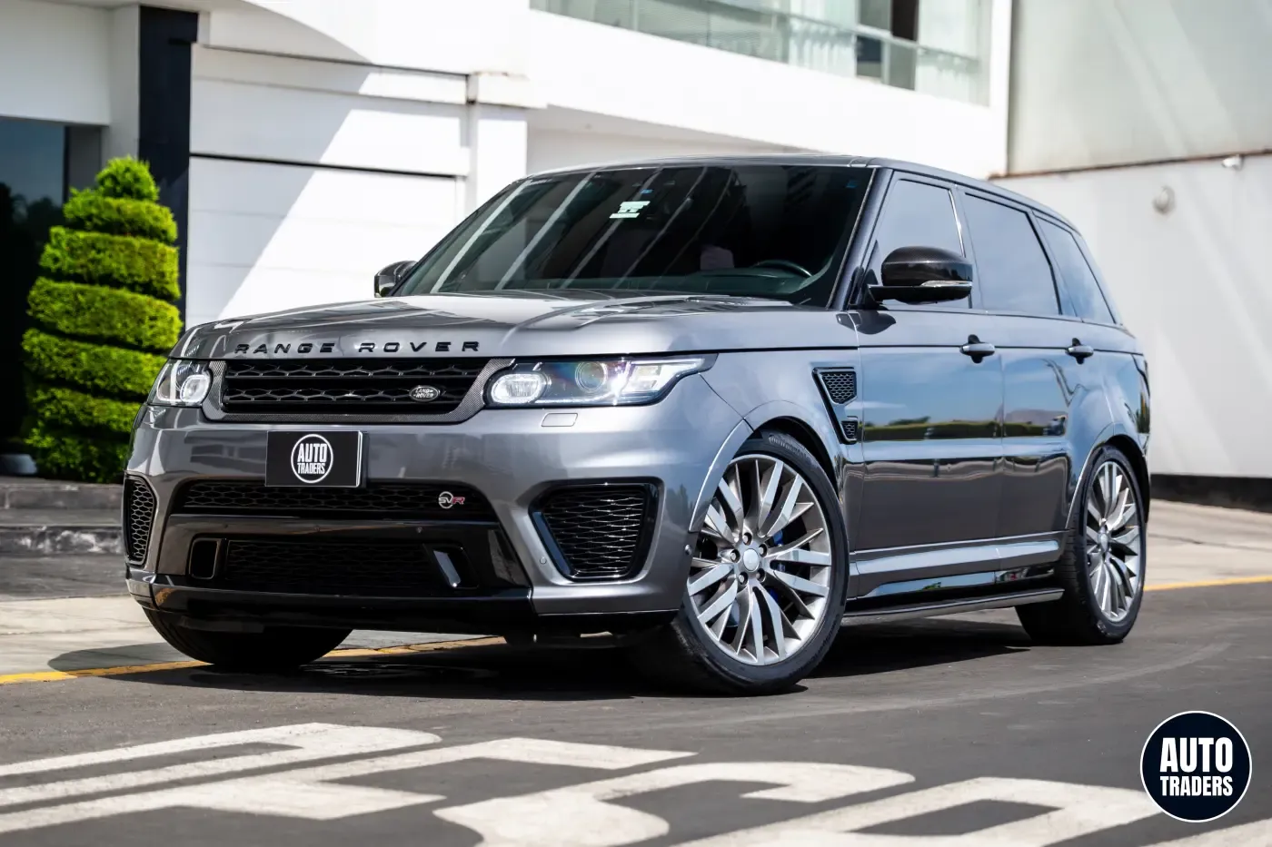 LAND ROVER Range Rover Sport SVR