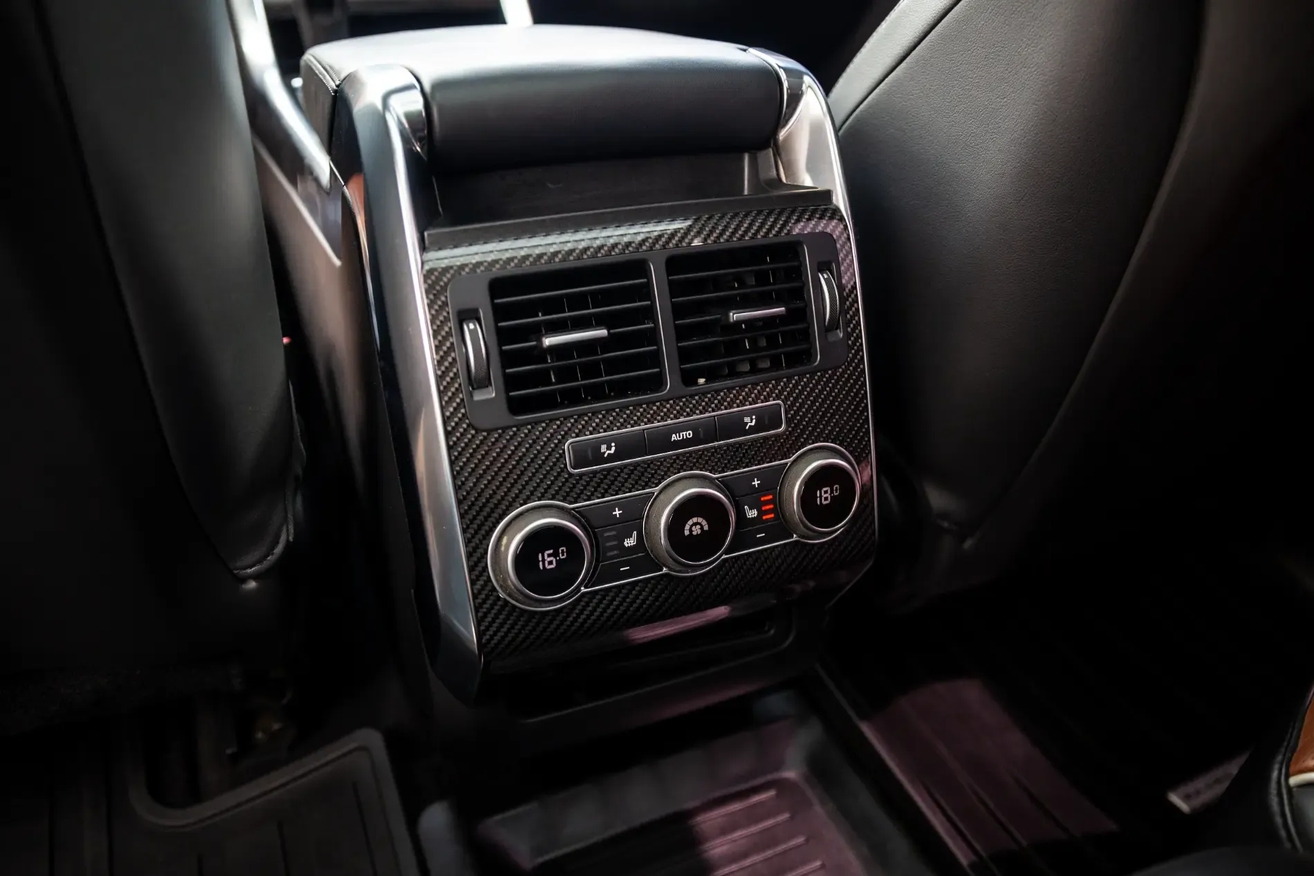 LAND ROVER Range Rover Sport SVR