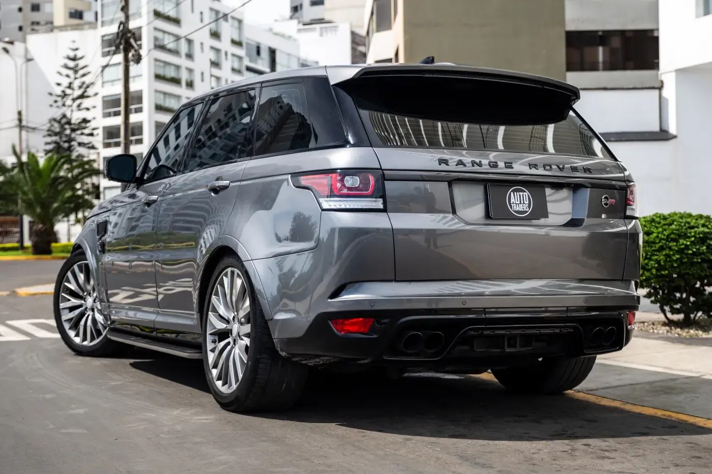 LAND ROVER Range Rover Sport SVR