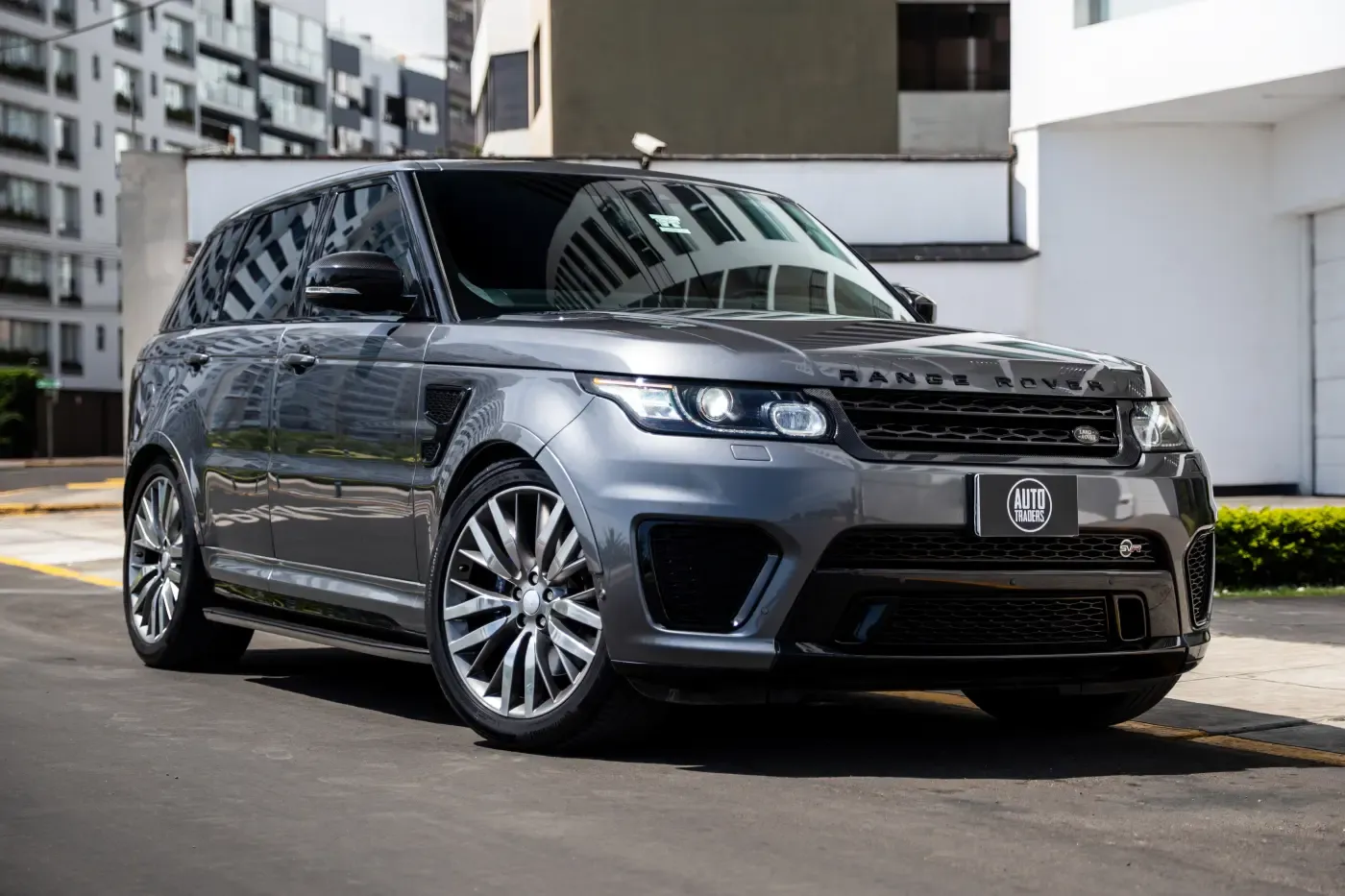 LAND ROVER Range Rover Sport SVR