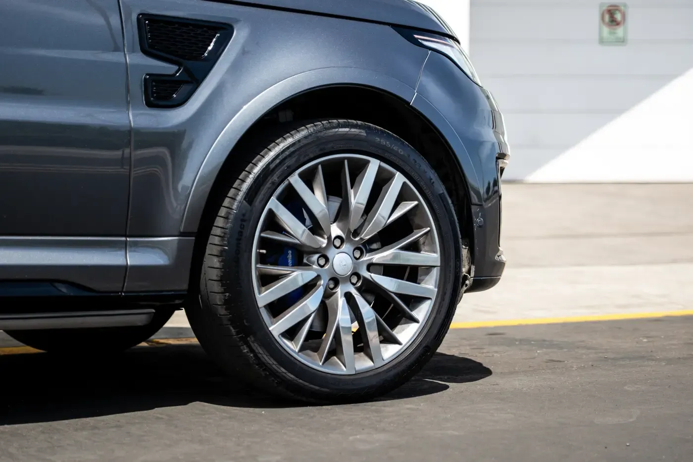 LAND ROVER Range Rover Sport SVR