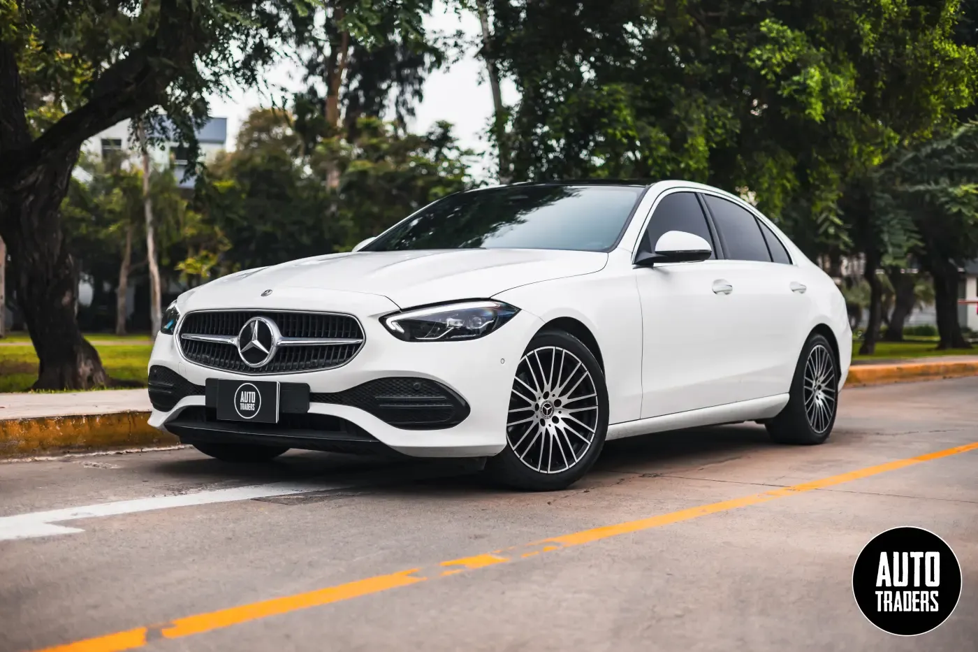 MERCEDES BENZ C200