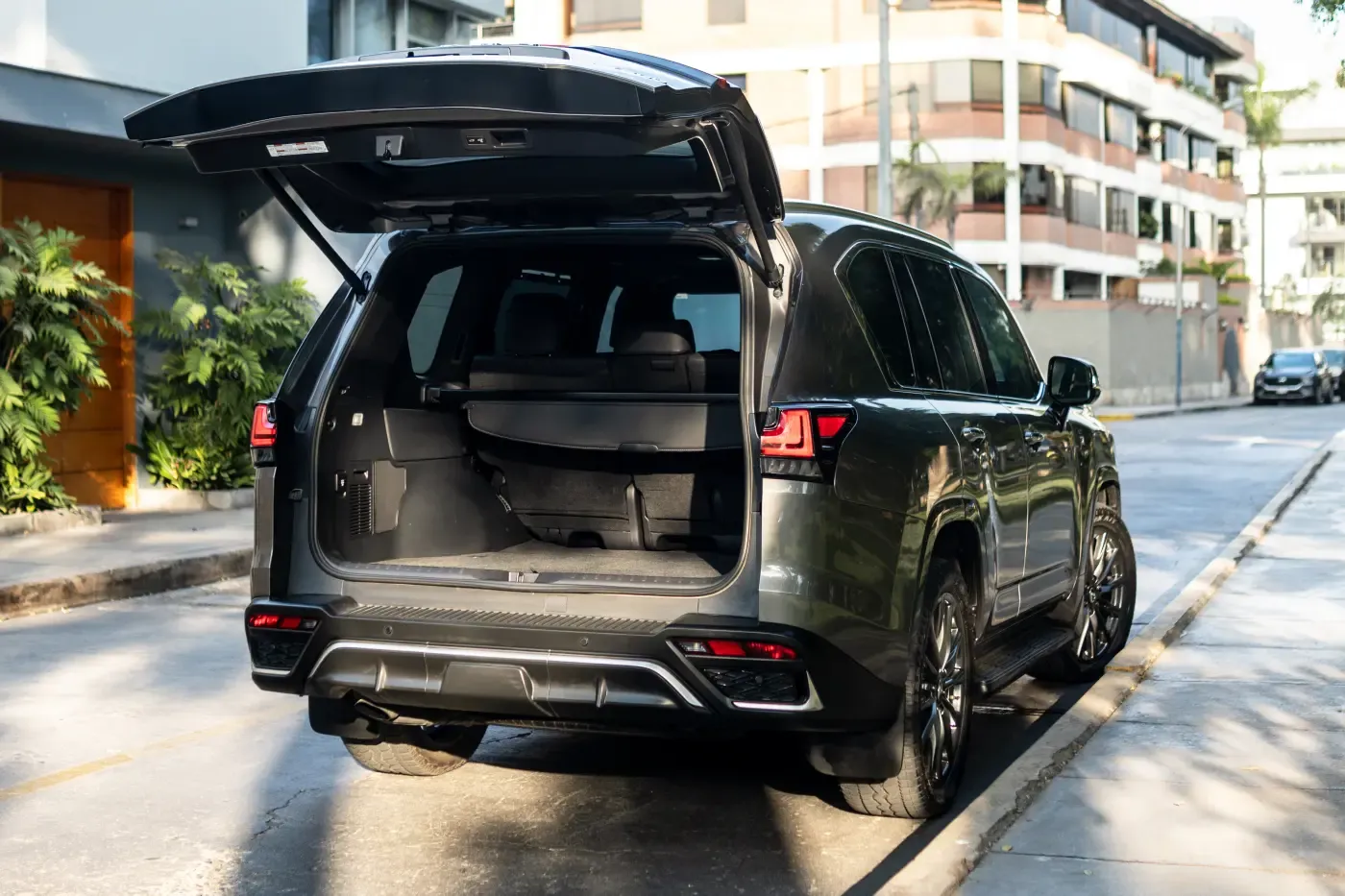 LEXUS LX 600 F Sport