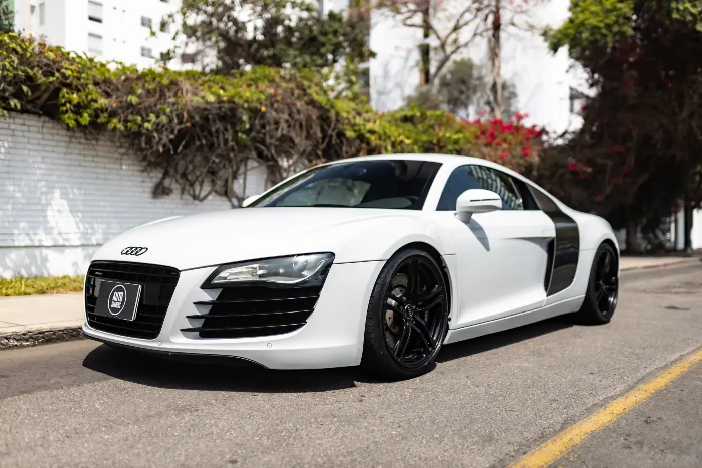 AUDI R8 V8