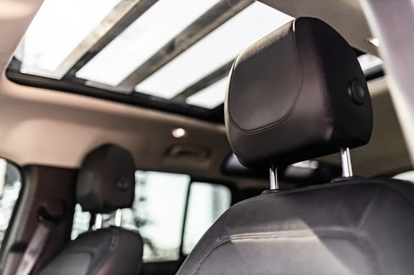 LAND ROVER Defender SE