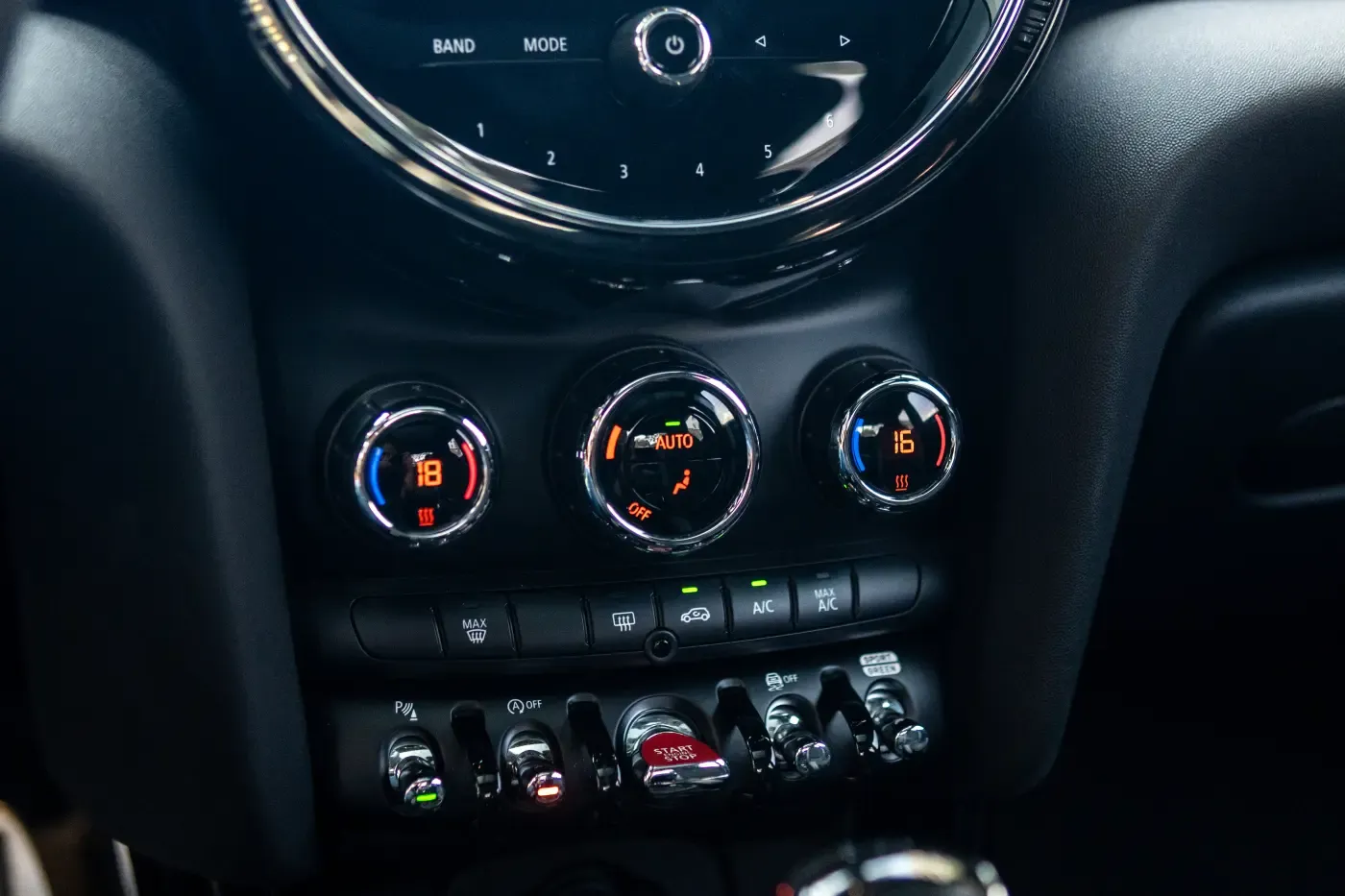 MINI Cooper JCW Pat Moss