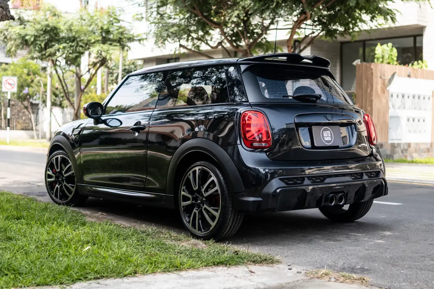 MINI Cooper JCW Pat Moss