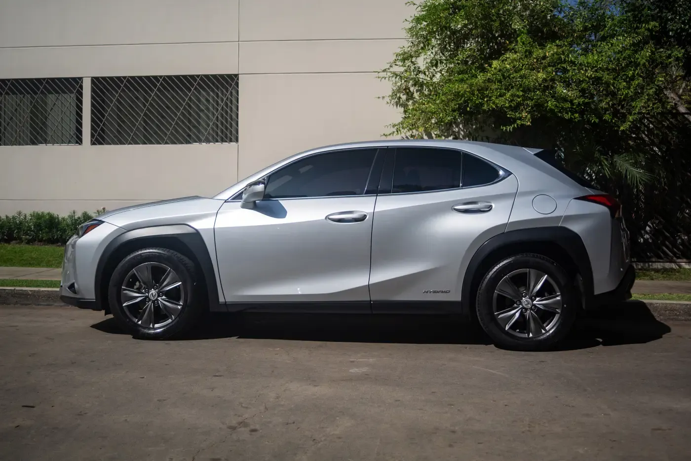 LEXUS UX 250h
