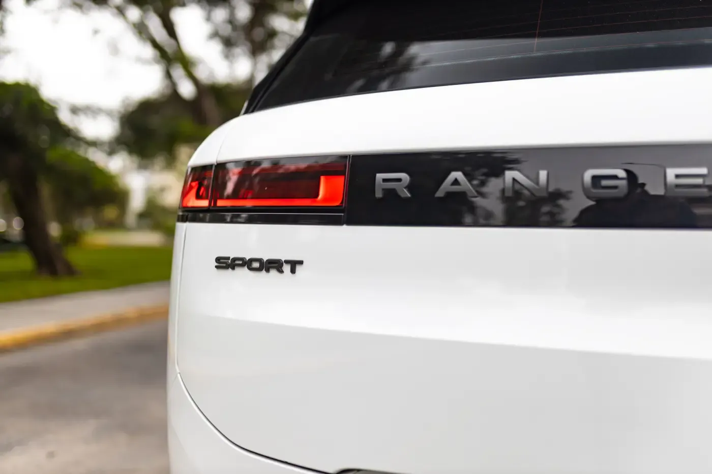 LAND ROVER Range Rover Sport P460E HSE