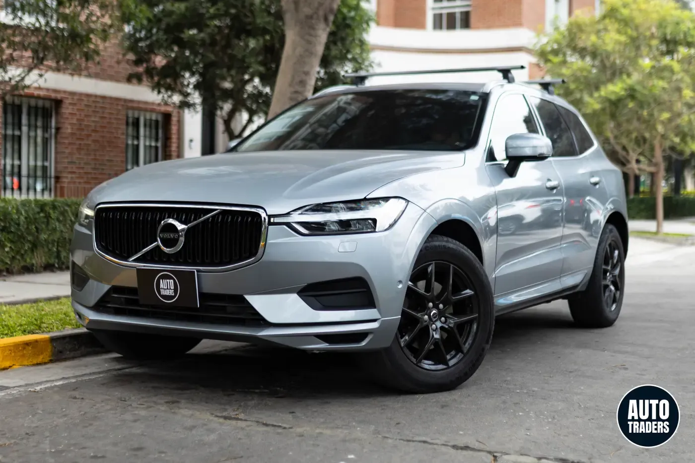 VOLVO XC60 T5 AWD