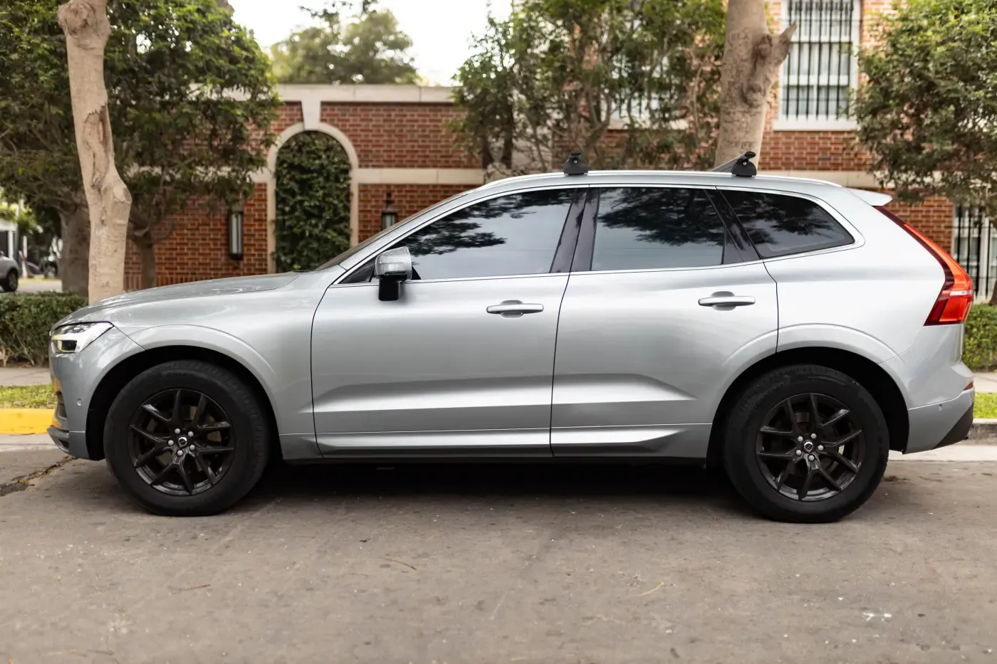 VOLVO XC60 T5 AWD