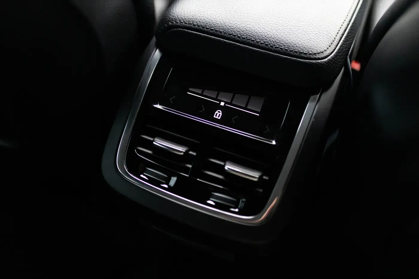 VOLVO XC60 T5 AWD