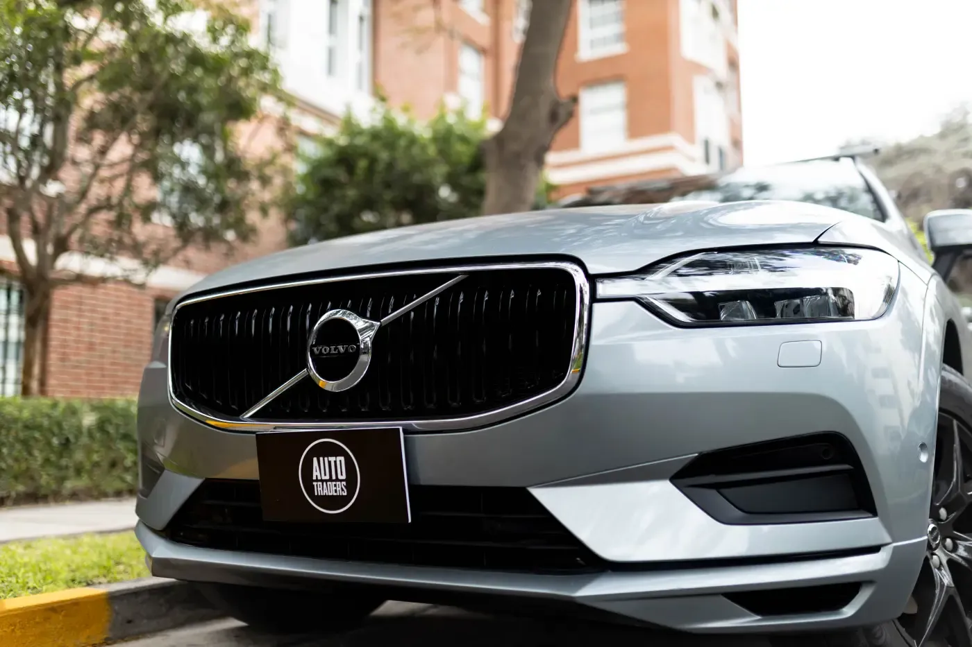 VOLVO XC60 T5 AWD