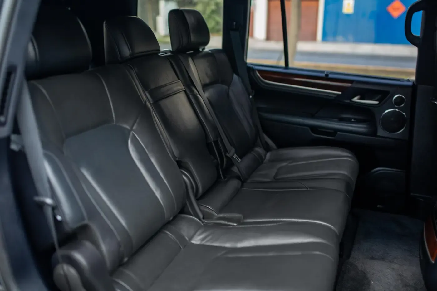 LEXUS LX 570