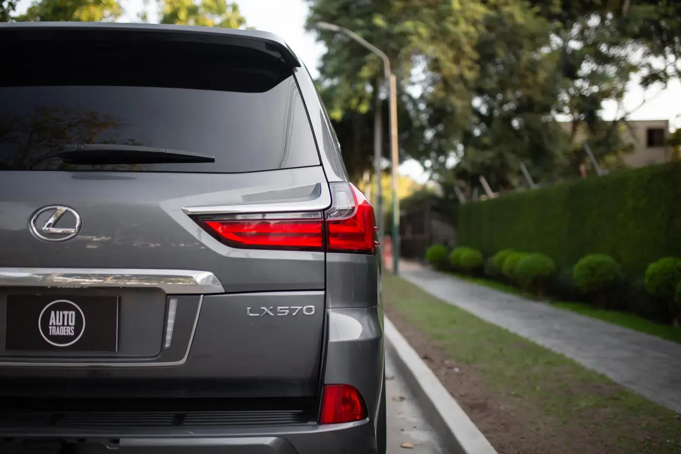 LEXUS LX 570