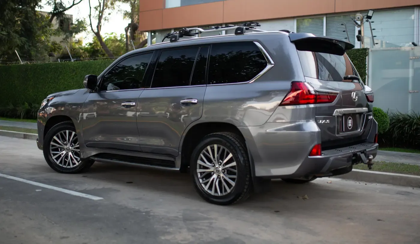 LEXUS LX 570