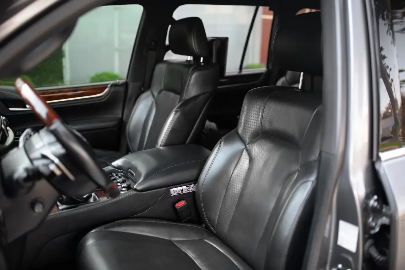 LEXUS LX 570