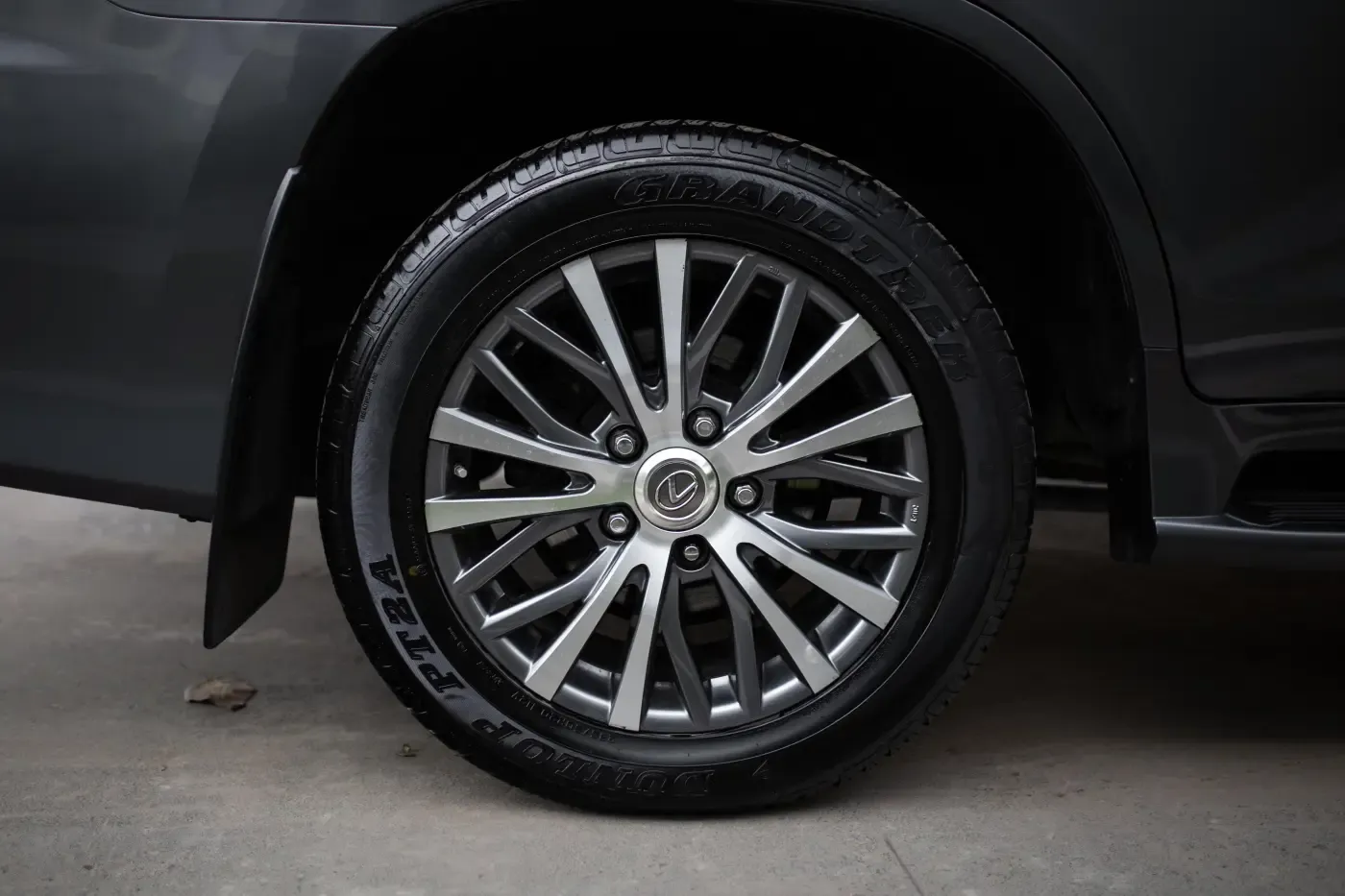 LEXUS LX 570