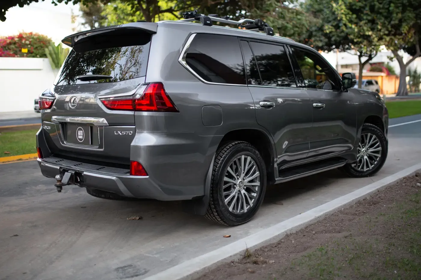 LEXUS LX 570