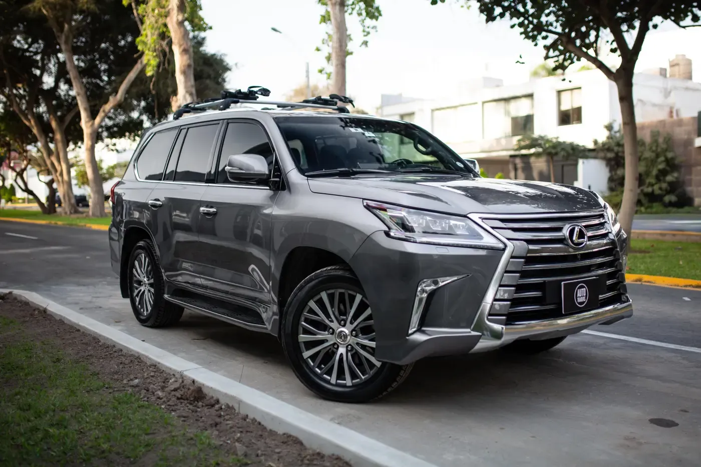 LEXUS LX 570
