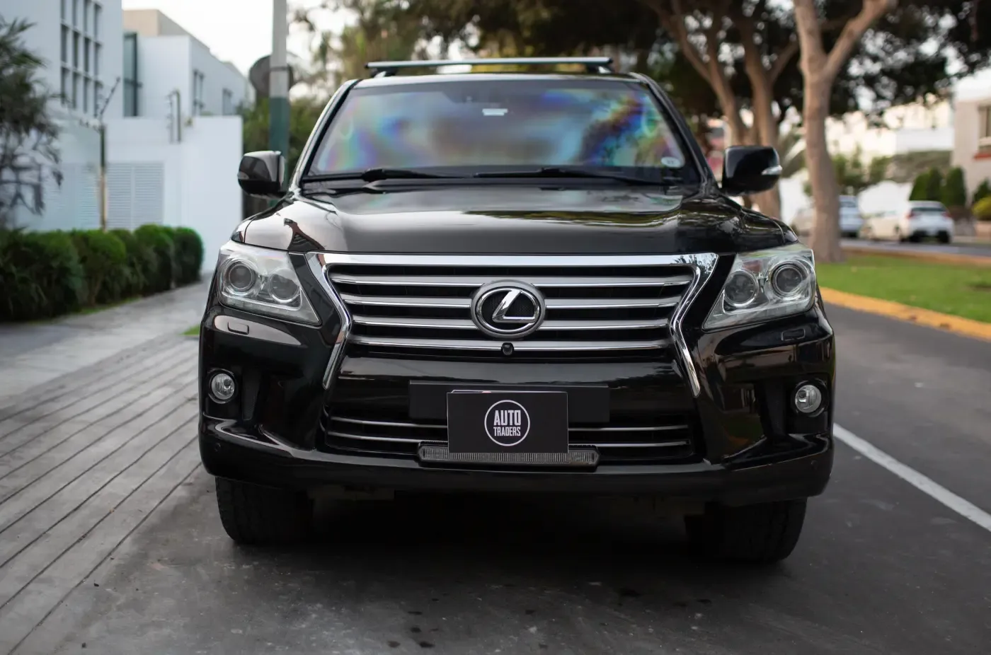 LEXUS LX 570 PLUS