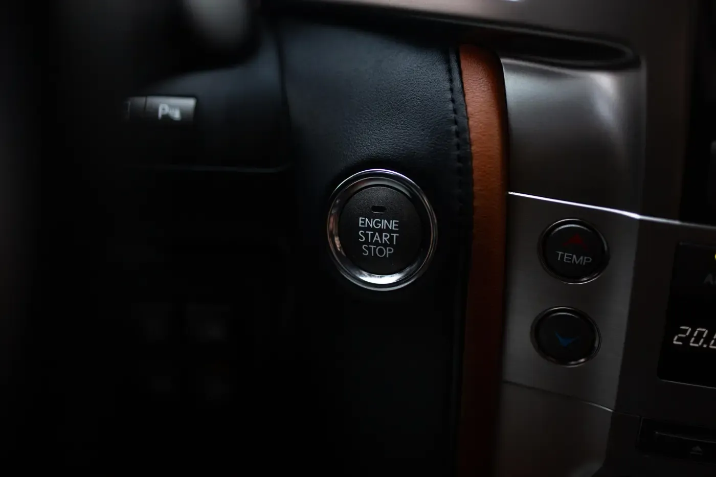 LEXUS LX 570 PLUS