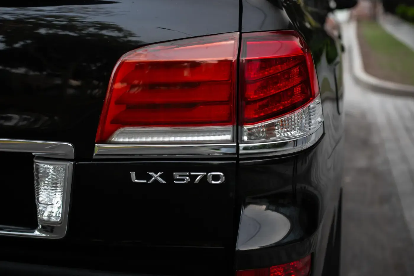 LEXUS LX 570 PLUS