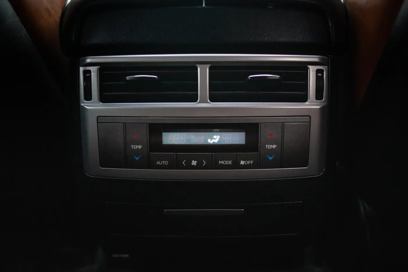 LEXUS LX 570 PLUS
