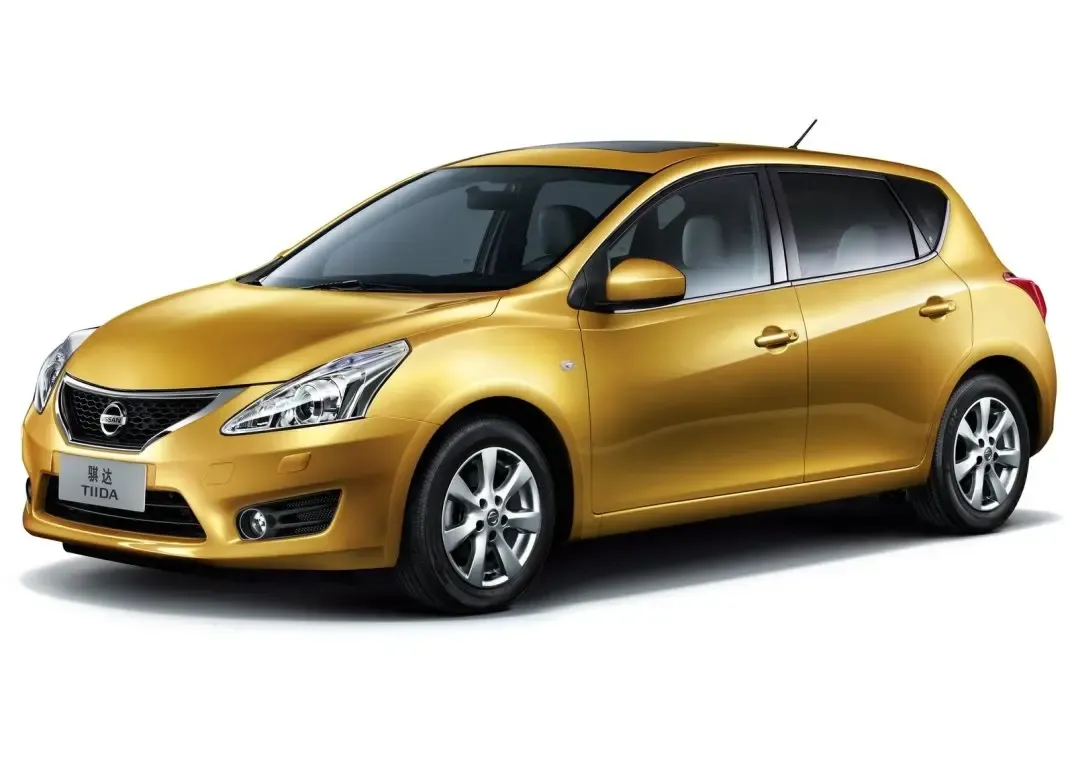 NISSAN TIIDA