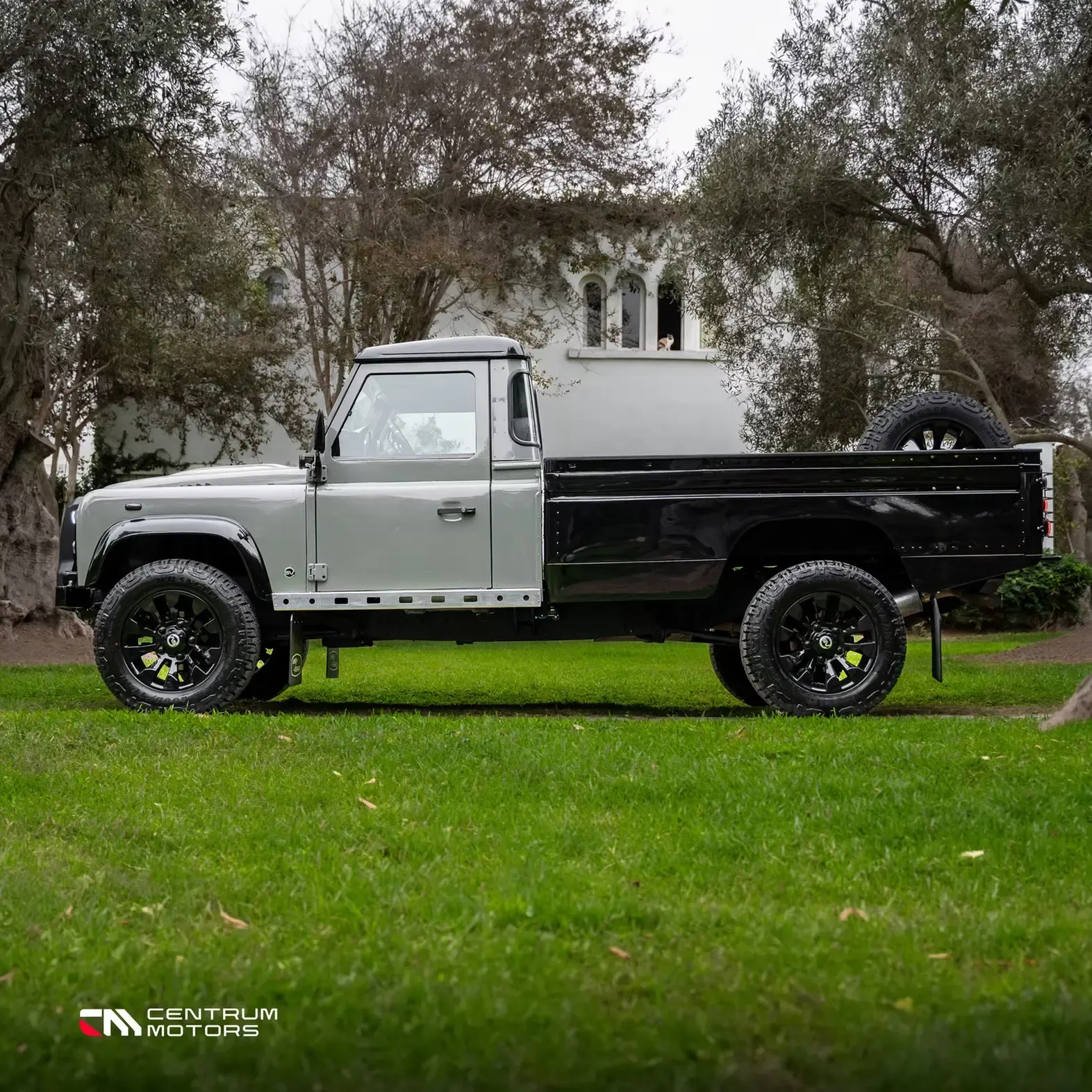 LAND ROVER Defender 130 Hi-Cap