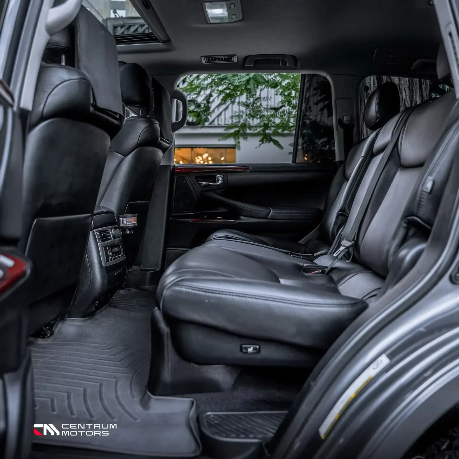 LEXUS LX 570