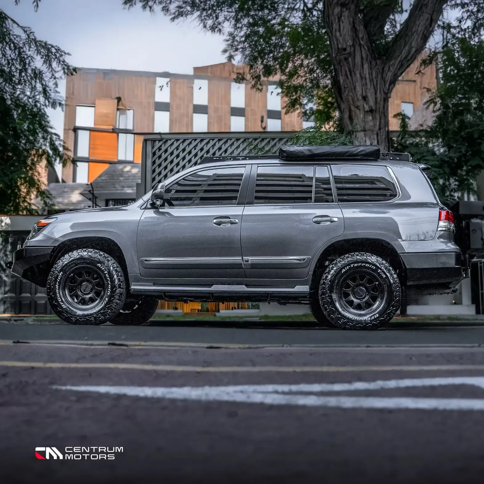 LEXUS LX 570