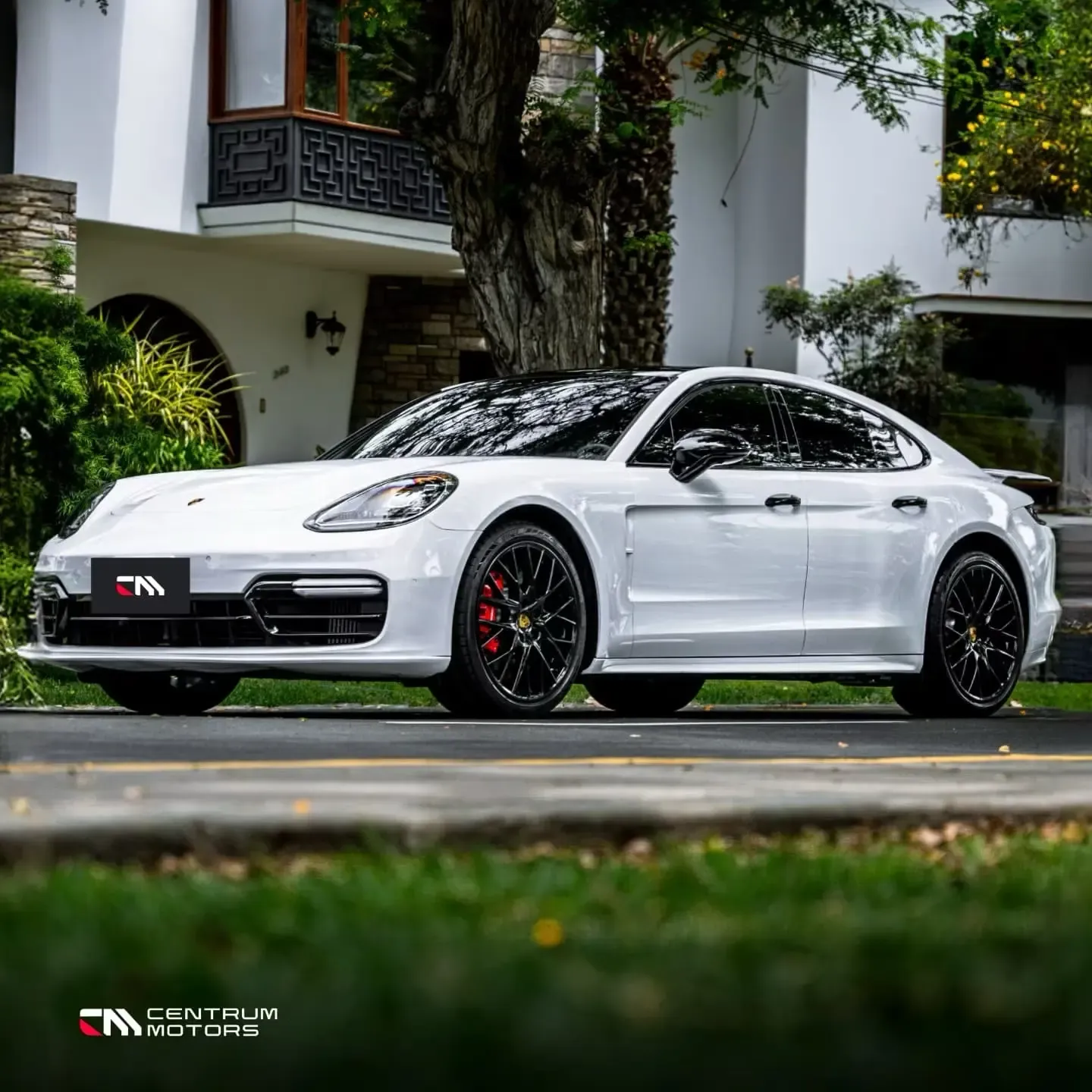 PORSCHE Panamera Turbo