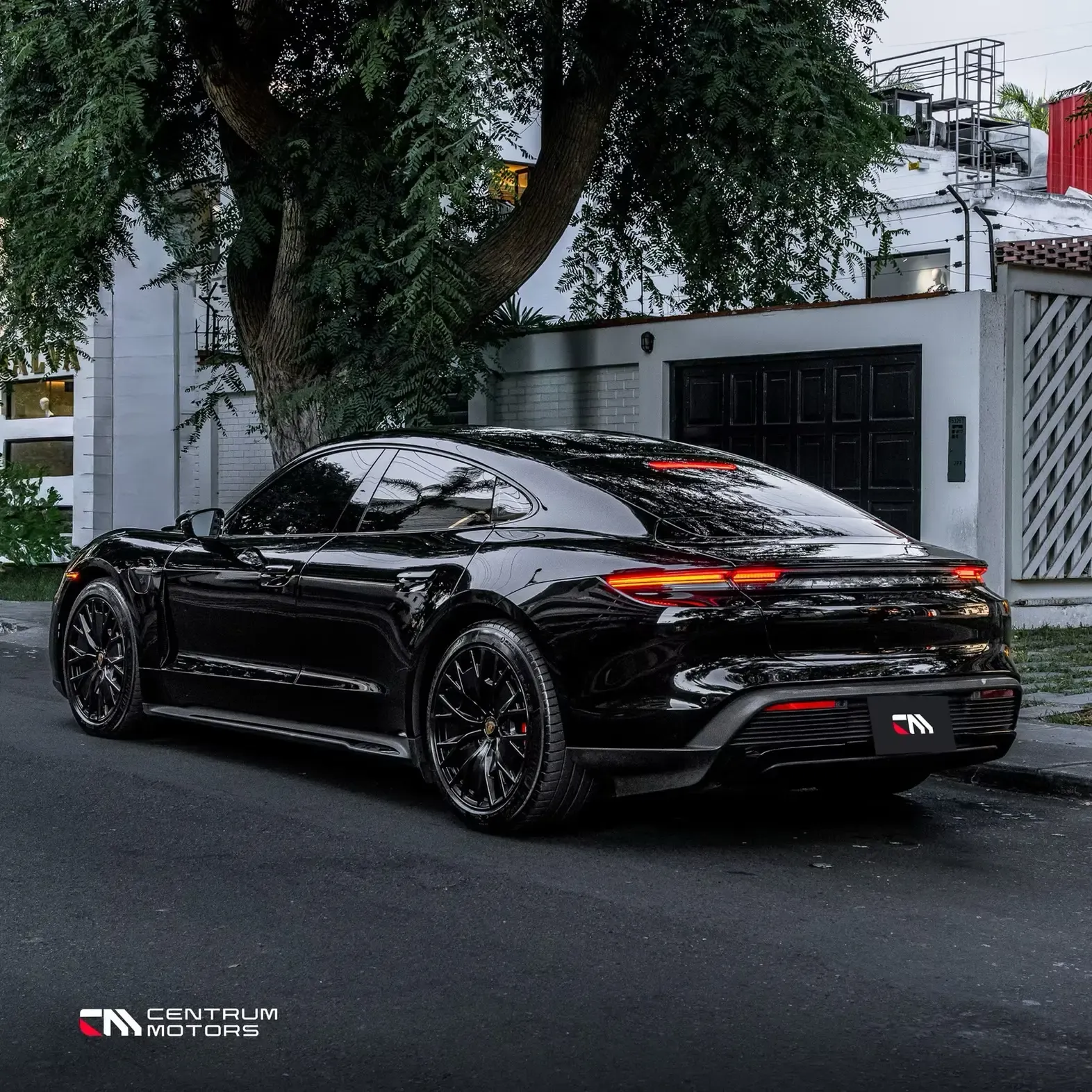 PORSCHE Taycan GTS