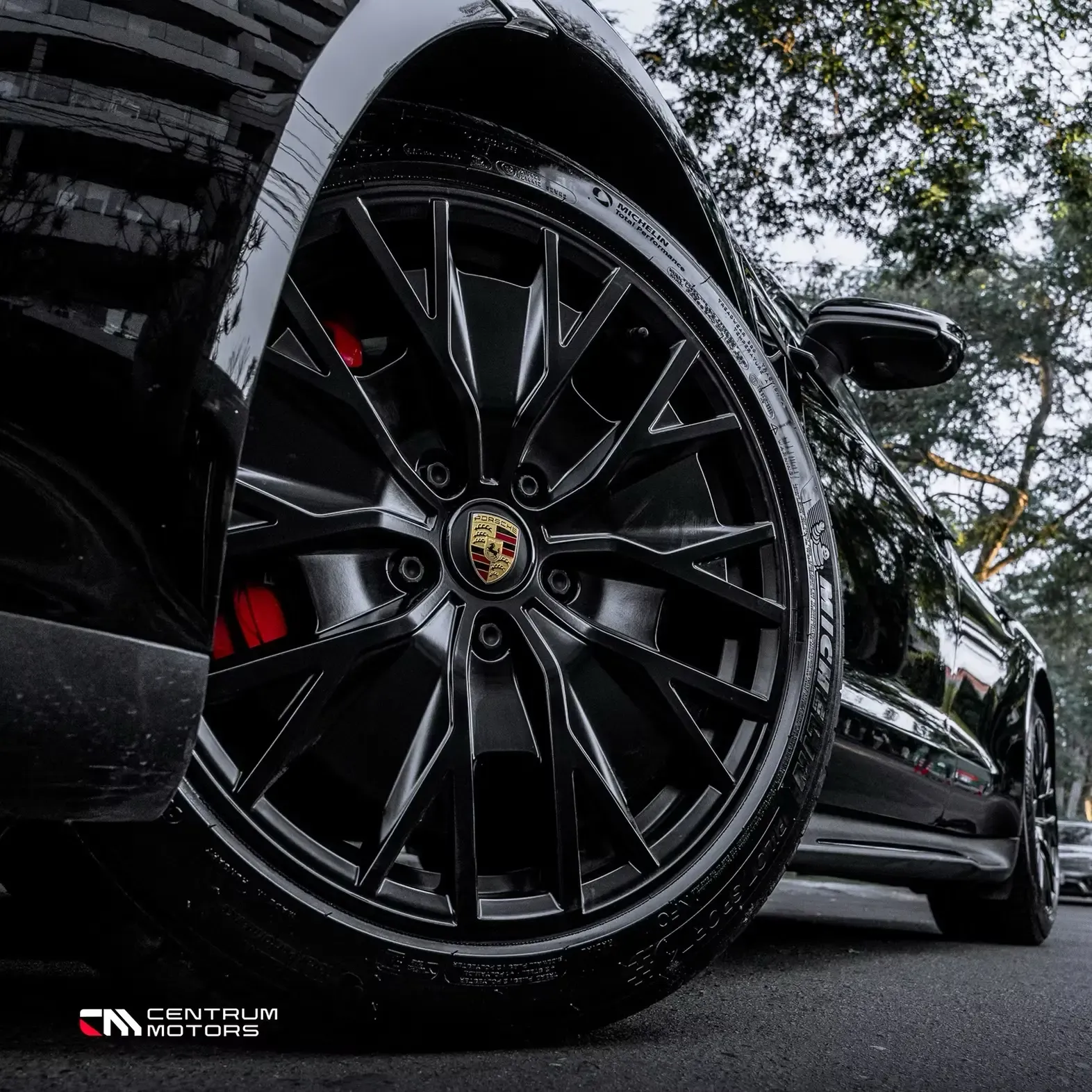 PORSCHE Taycan GTS