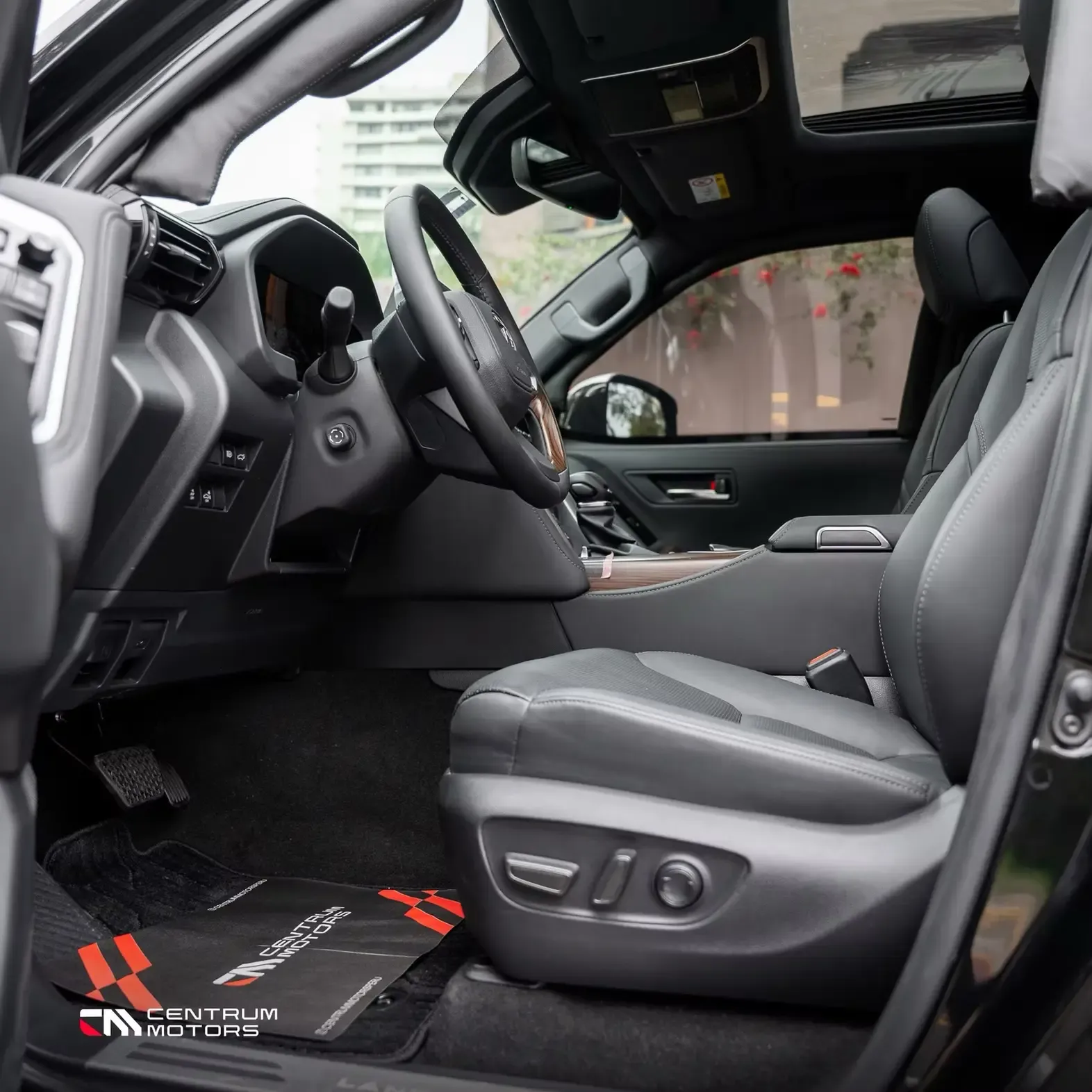 TOYOTA Land Cruiser 300