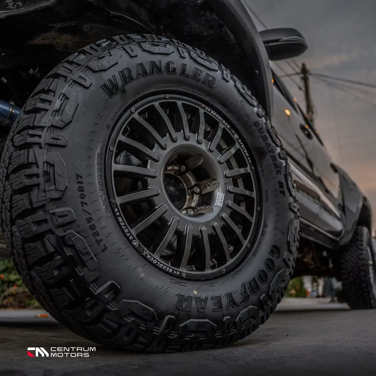 TOYOTA Tacoma