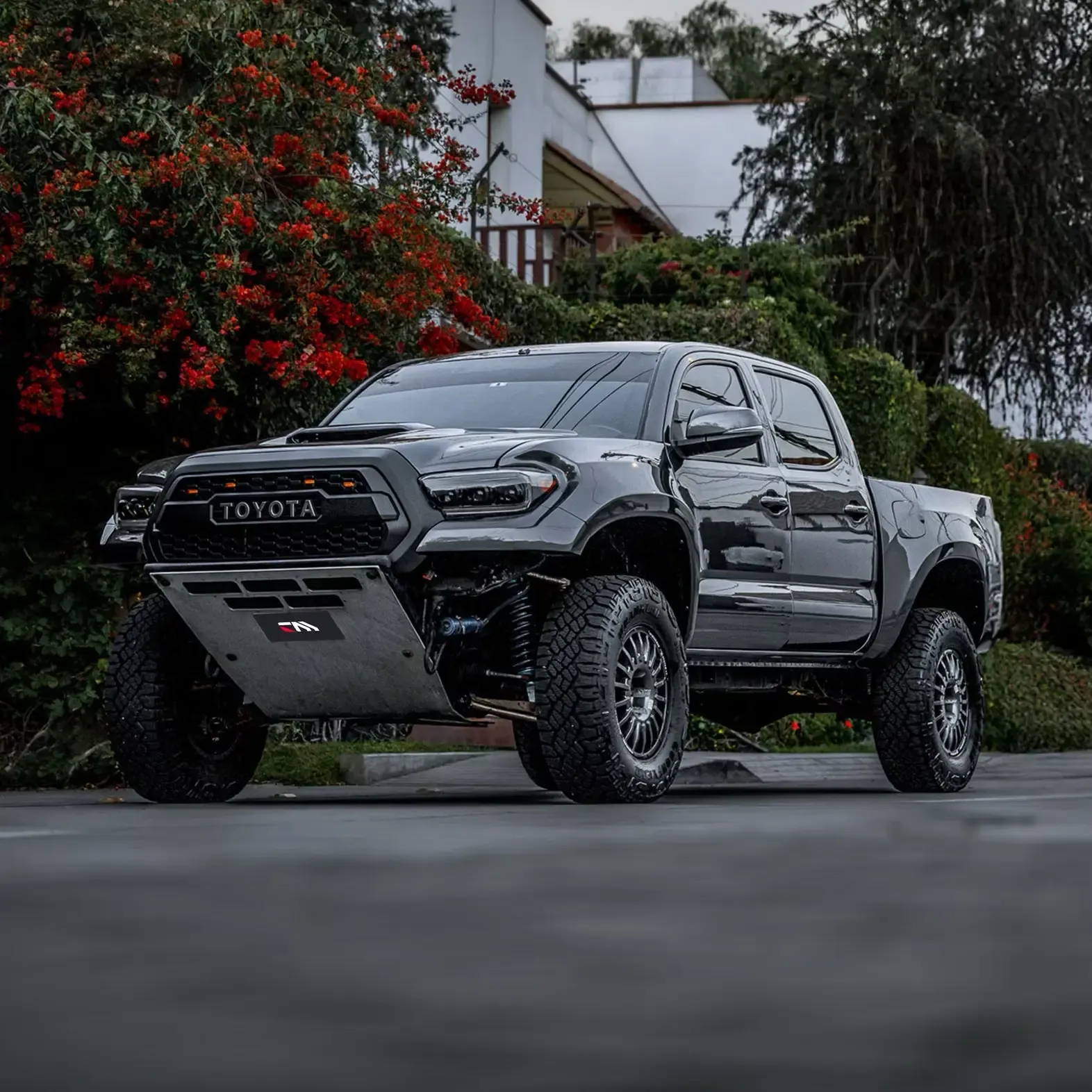 TOYOTA Tacoma