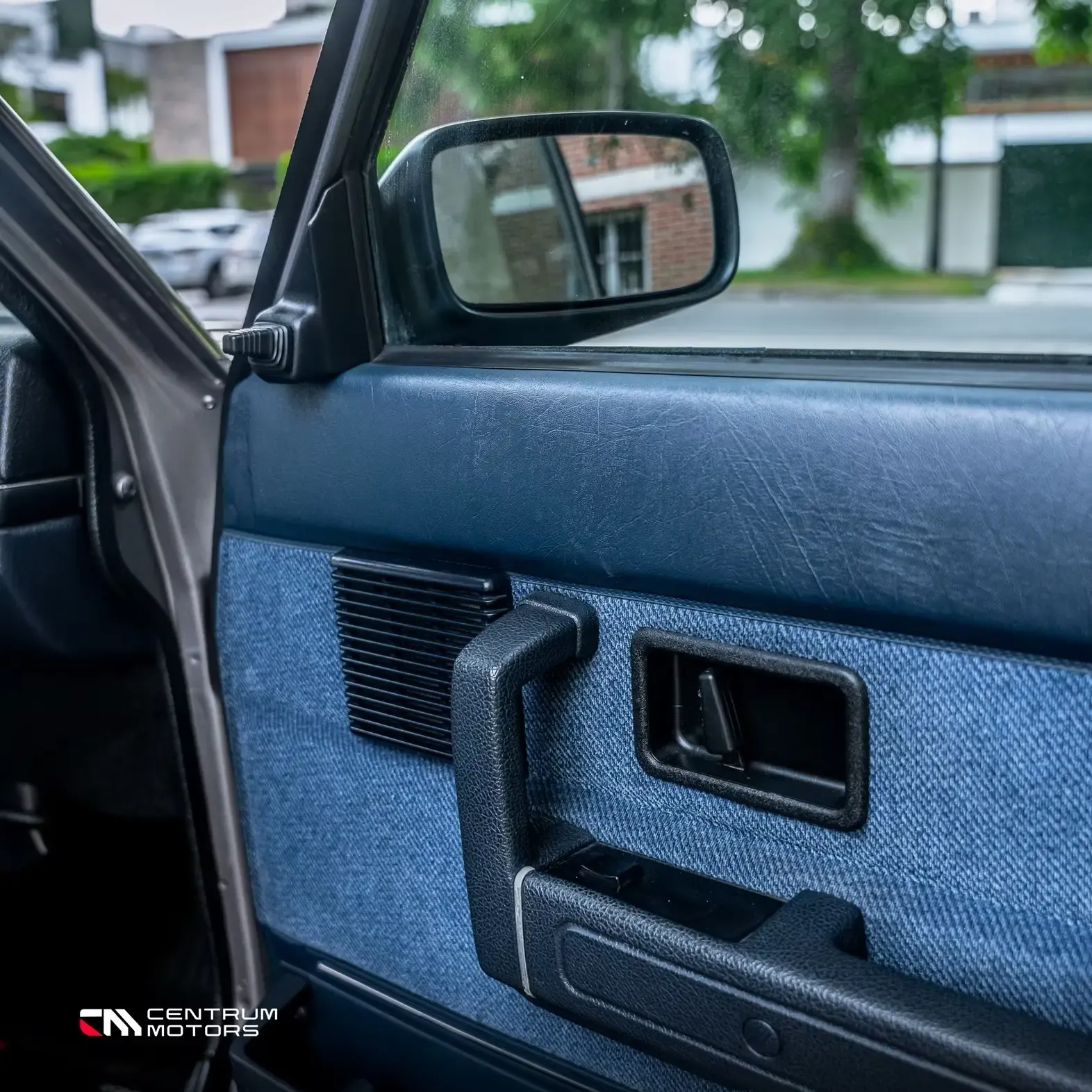 VOLVO 240 GL