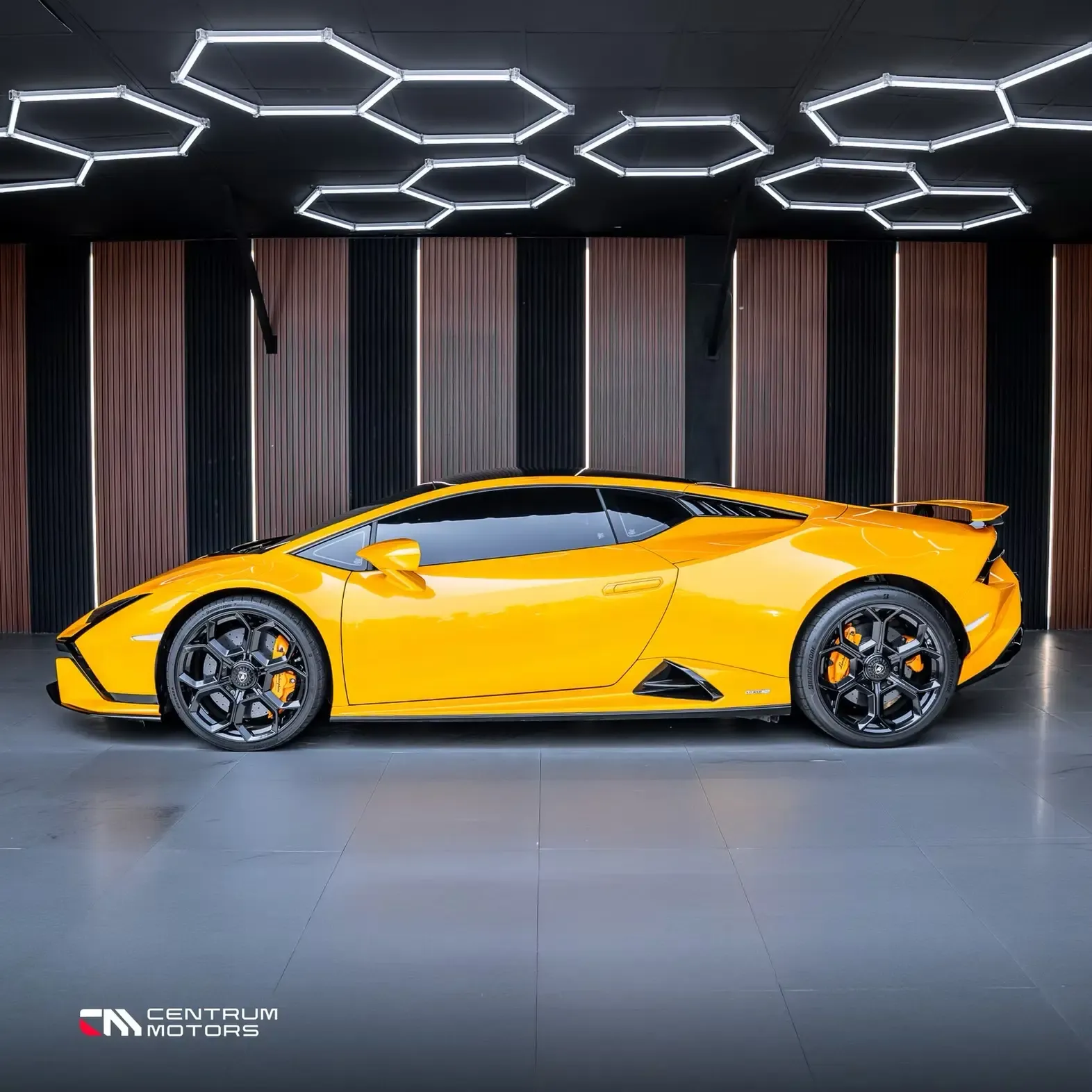 LAMBORGHINI Huracan Tecnica